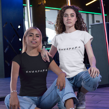 Lade das Bild in den Galerie-Viewer, Sneakers - Damen T-shirt