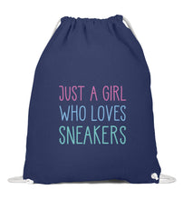 Lade das Bild in den Galerie-Viewer, Girl who loves sneakers - Gym Bag
